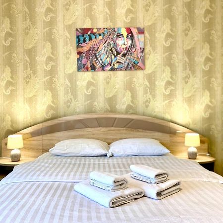 Apartpoltava Новий Будинок, В Самому Центрі 2-Окремі Кімнати, Панорамний Балкон Εξωτερικό φωτογραφία