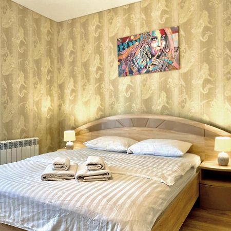 Apartpoltava Новий Будинок, В Самому Центрі 2-Окремі Кімнати, Панорамний Балкон Εξωτερικό φωτογραφία